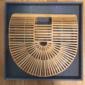 Cult Gaia Ark Clutch look-alike (KNOCK OFF)